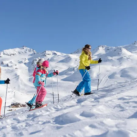 Apartment Cimes De Caron - Location: Avec Un Grand Balcon Au Sud Pour 8 ! Mae-9015 Val Thorens