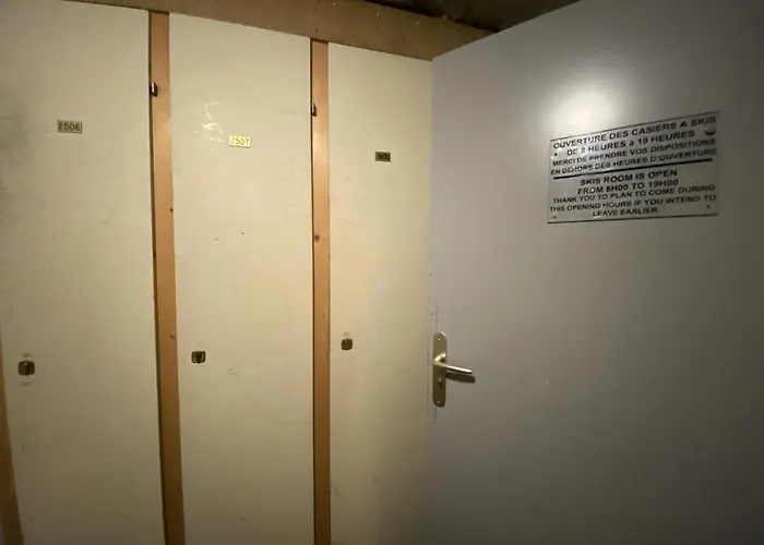 Апартаменти Cimes De Caron - Location: Avec Un Grand Balcon Au Sud Pour 8 ! Mae-9015 *